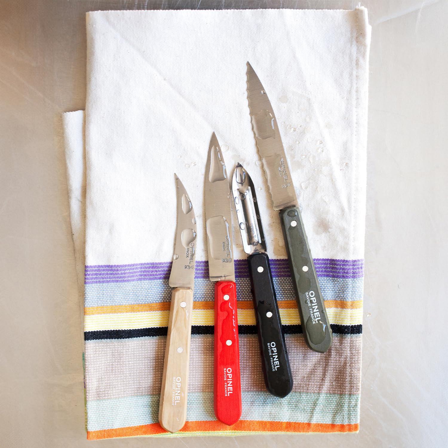 opinel-essentials-k-chenmesser-set-4-teilig-rostfreie-messer-mit-farbigen-griffe image 3