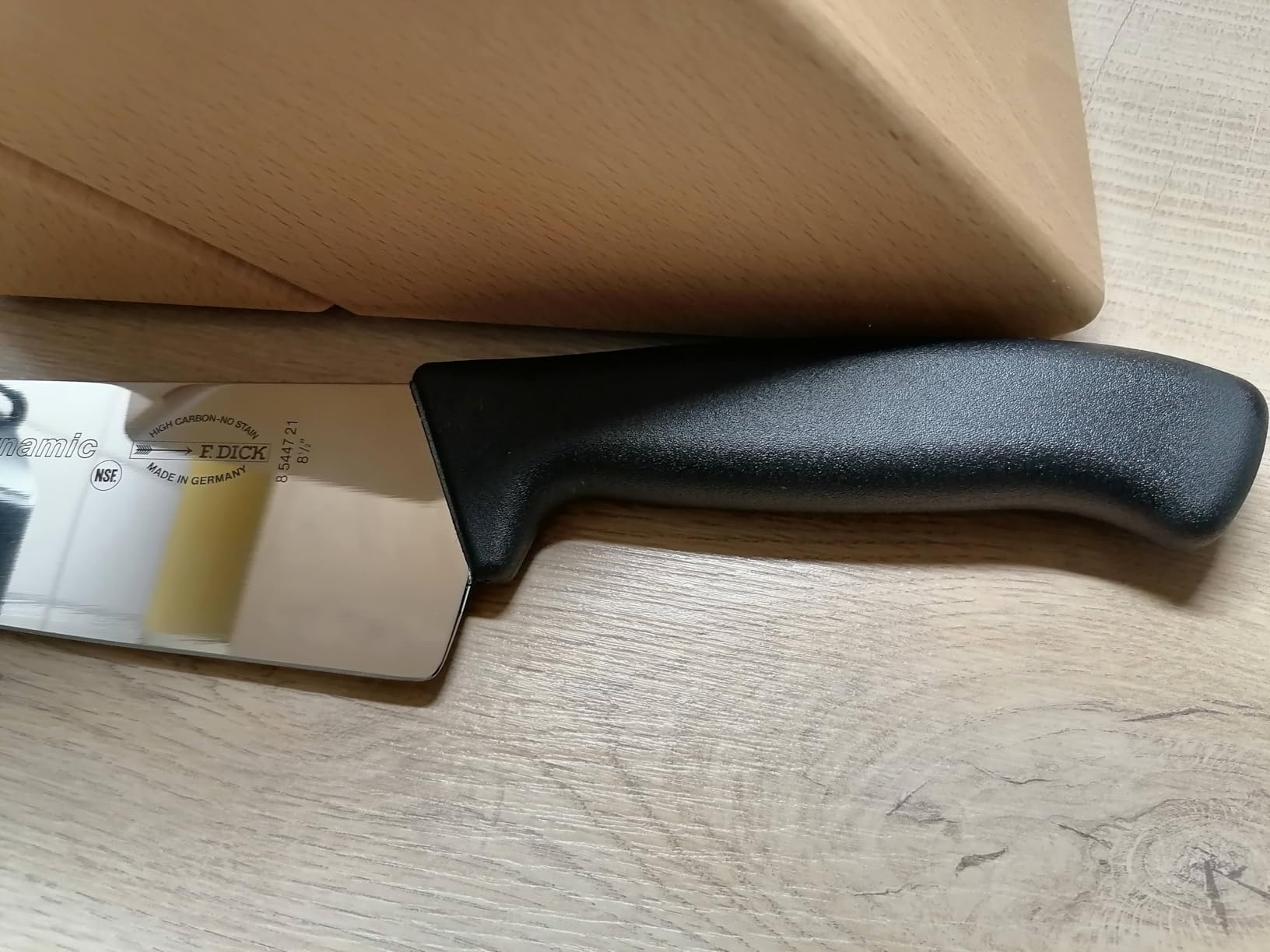 Block top, ein Messer stumpf