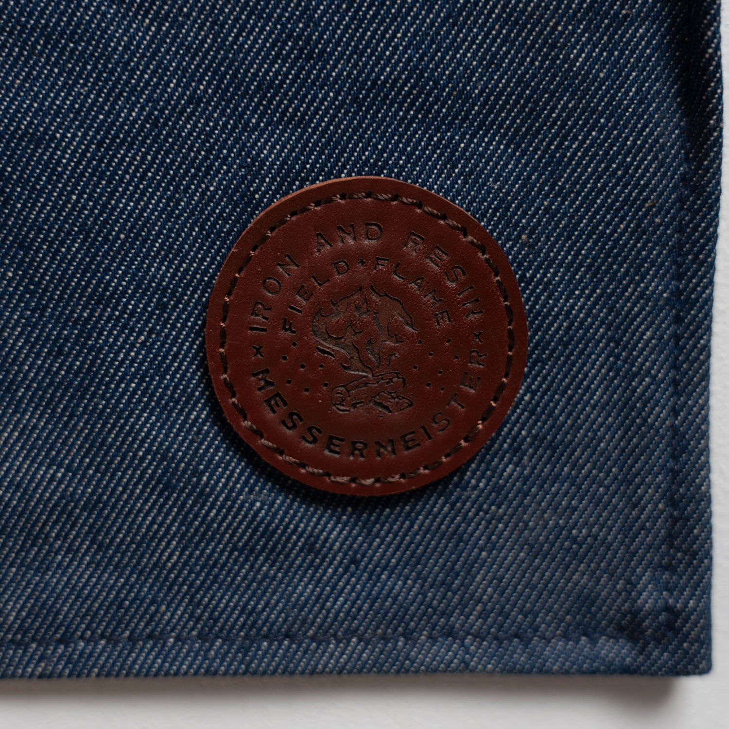 messermeister-x-inr-denim-sch-rzen-messerroll-hybrid-mit-lederriemen image 5