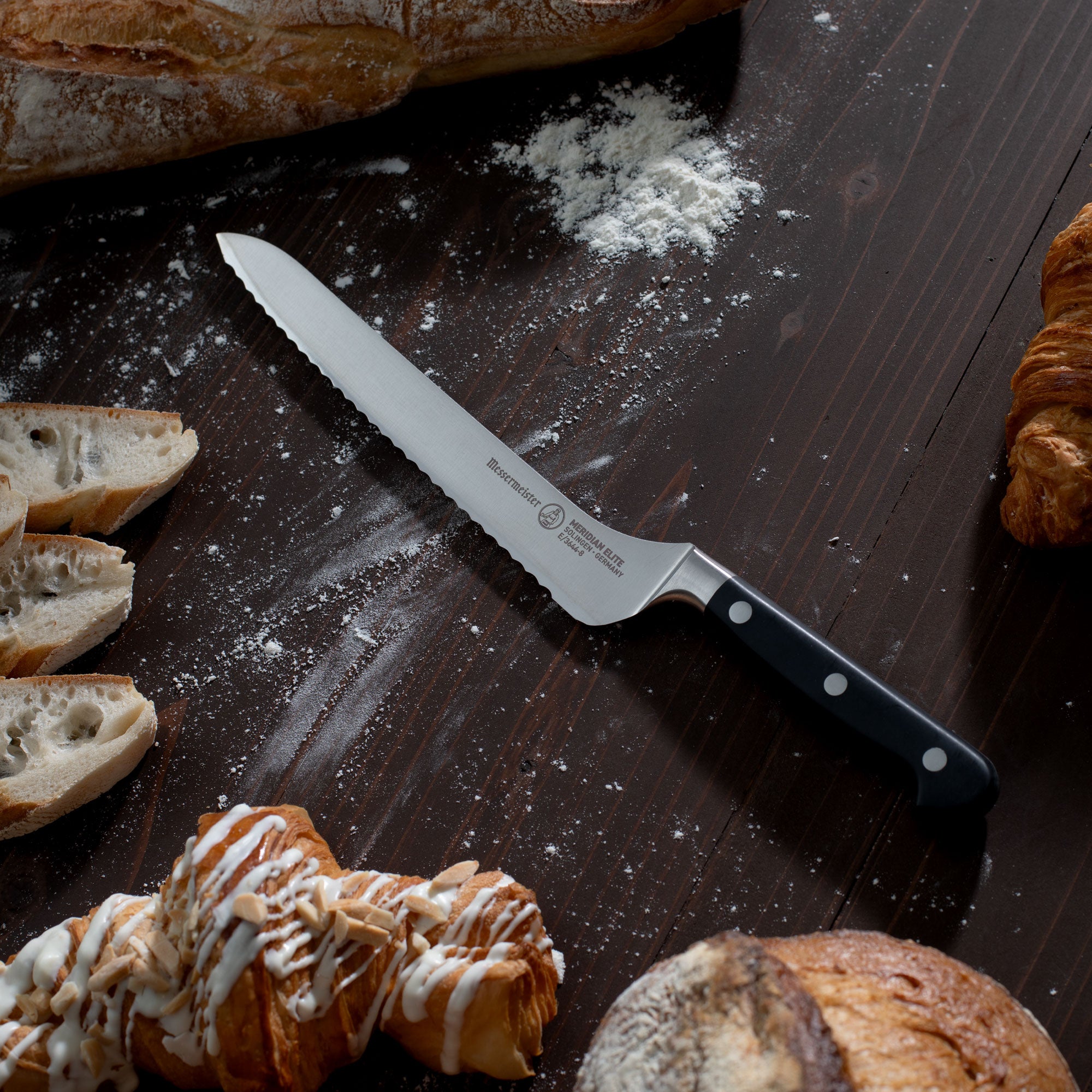 messermeister-meridian-elite-offset-brotmesser-20-cm-wellenschliff image 2
