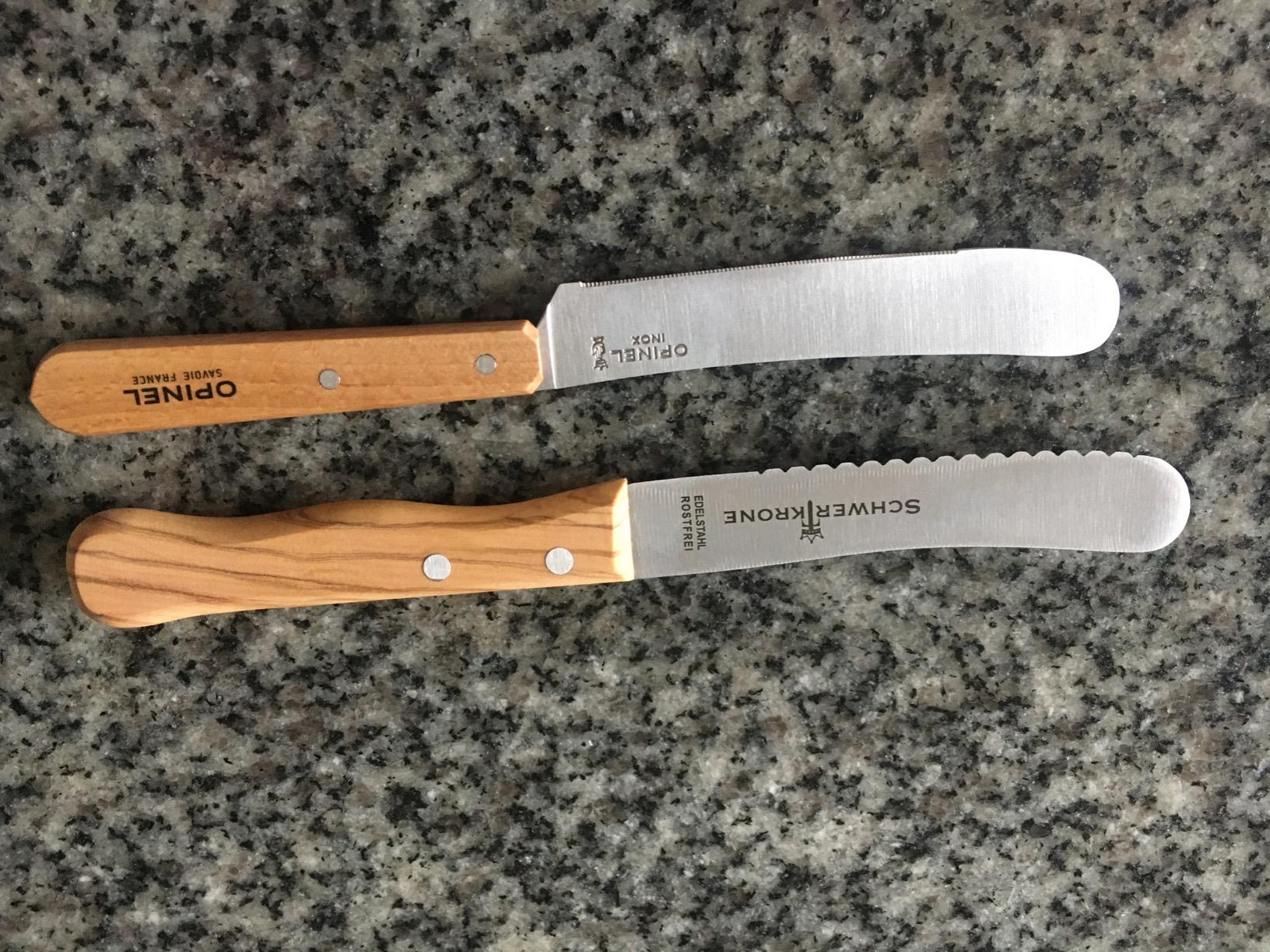 Schneidet Brötchen wie Butter