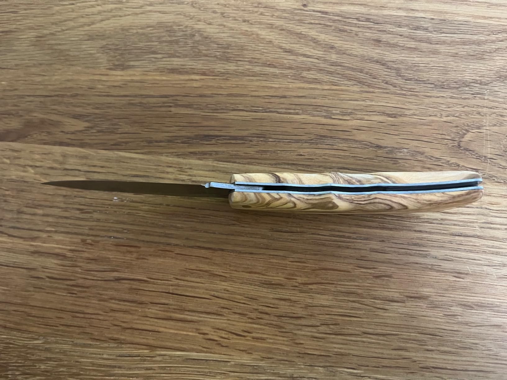 Solides Arbeitsmesser