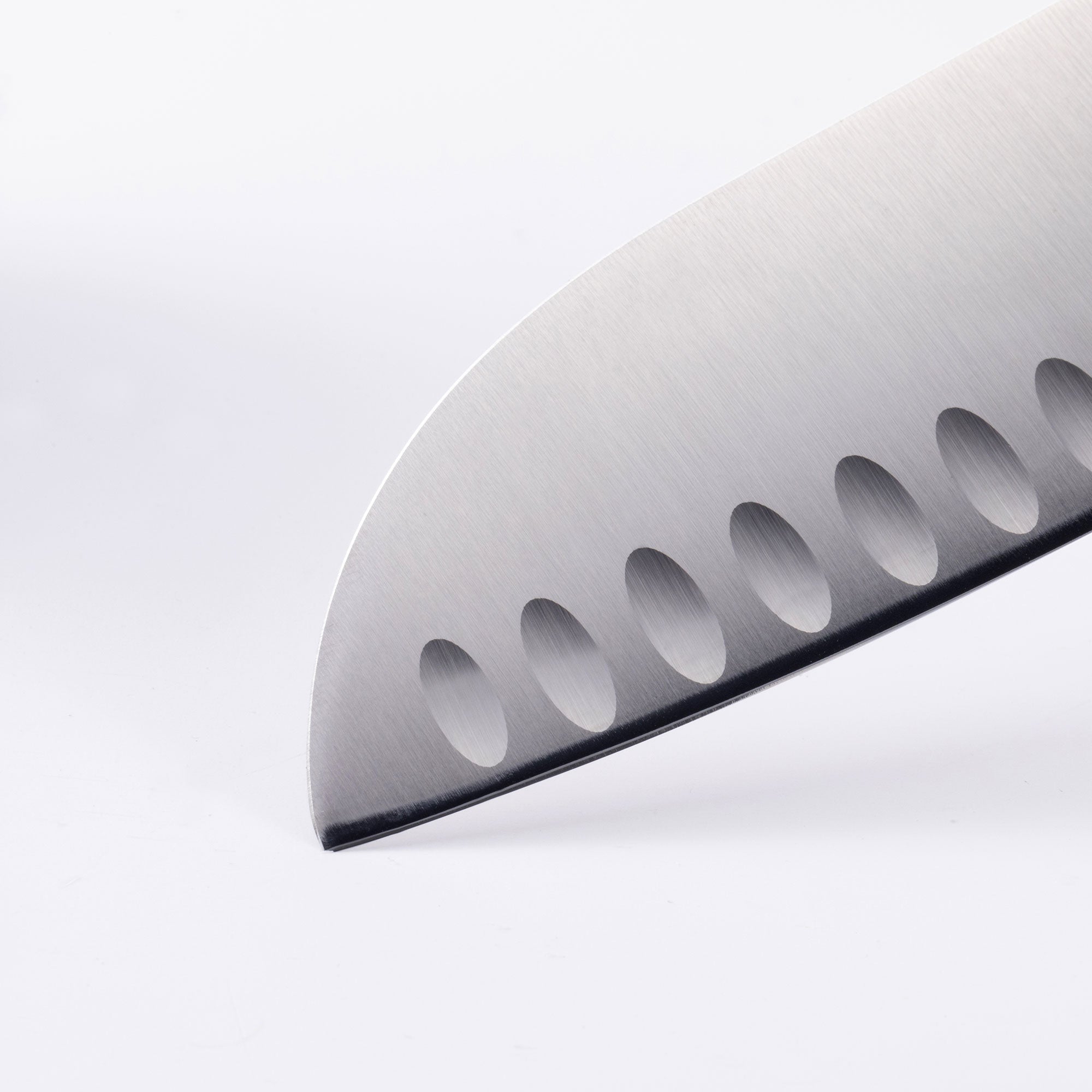 messermeister-oliva-elite-kullenschliff-santoku-messer-7-zoll-olivenholzgriff image 8