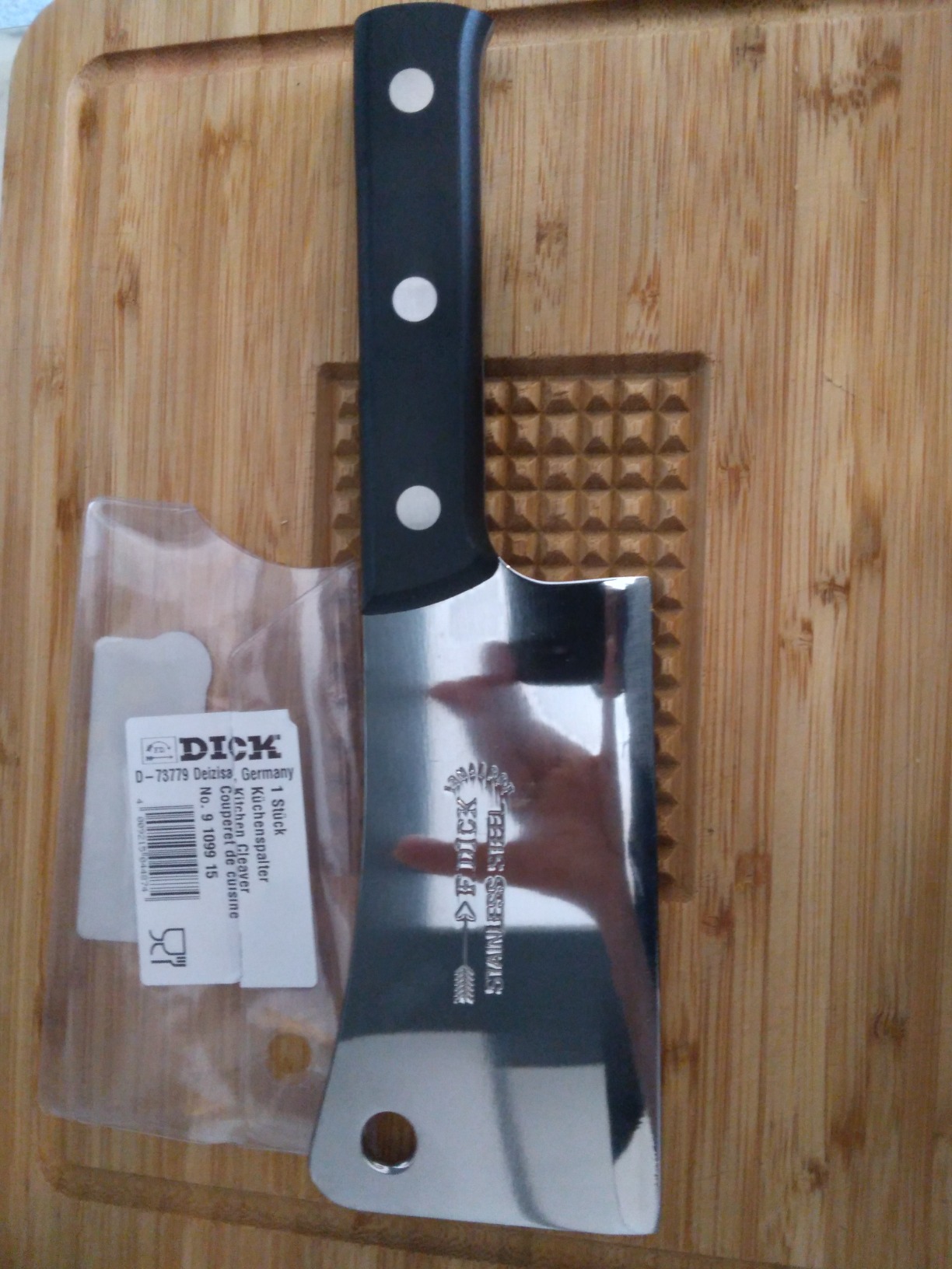 Stabil und scharf